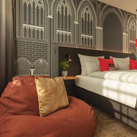 - The Niu, Sparrow By Ihg Regensburg
